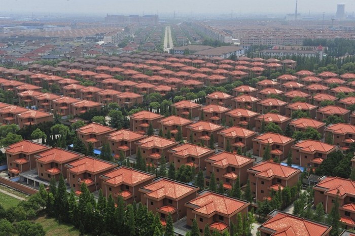 Самое богатое село в Китае построило отель-небоскреб 